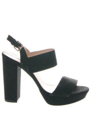 Сандали Pull&Bear, Размер 39, Цвят Черен, Цена 50,83 лв.