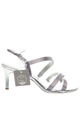 Сандали Tamaris, Размер 39, Цвят Сребрист, Цена 49,99 лв.