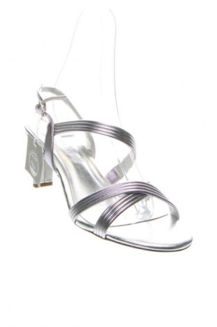 Сандали Tamaris, Размер 39, Цвят Сребрист, Цена 49,99 лв.