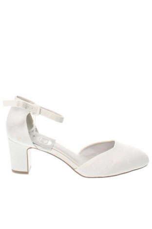 Сандали Tamaris, Размер 40, Цвят Бежов, Цена 76,99 лв.