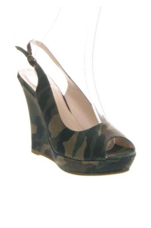 Sandale Unbranded, Mărime 38, Culoare Multicolor, Preț 107,99 Lei