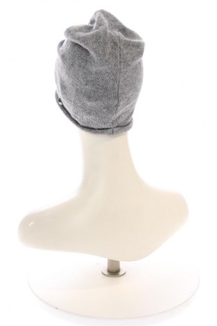 Шапка Alessandra C., Цвят Сив, Цена 23,46 лв.