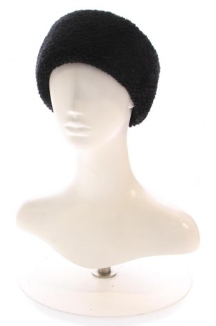 Шапка C&A, Цвят Черен, Цена 16,99 лв.