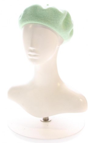 Шапка Monki, Цвят Зелен, Цена 24,00 лв.