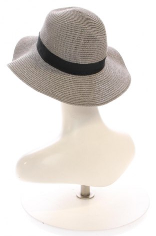 Шапка New Look, Цвят Сив, Цена 13,92 лв.