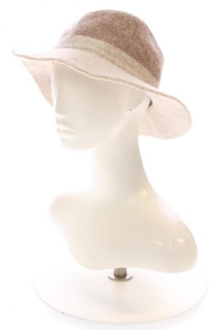 Шапка Parfois, Цвят Бежов, Цена 45,98 лв.