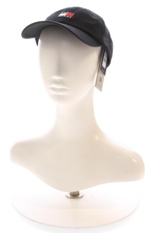 Шапка Tommy Jeans, Цвят Черен, Цена 58,99 лв.