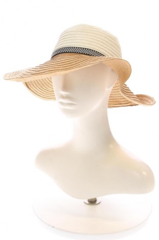 Шапка Unbranded, Цвят Бежов, Цена 26,60 лв.