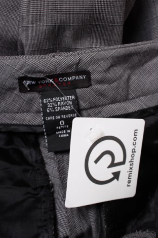 Дамски панталон New York & Company, Размер XS, Цвят Сив, Цена 6,75 лв.