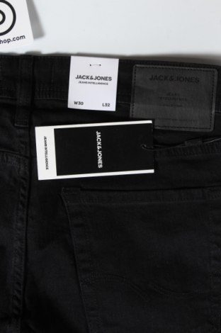 Мъжки дънки Jack & Jones, Размер S, Цвят Черен, 99% памук, 1% еластан, Цена 29,70 лв.