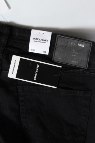Мъжки дънки Jack & Jones, Размер M, Цвят Черен, 99% памук, 1% еластан, Цена 29,70 лв.