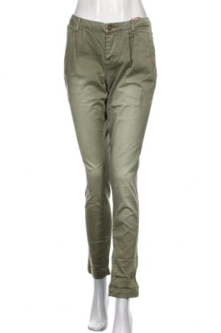 Дамски панталон S.Oliver, Размер M, Цвят Зелен, 97% памук, 3% еластан, Цена 55,60 лв.