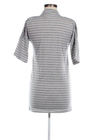 Γυναικεία μπλούζα Pretty Little Thing, Μέγεθος XXS, Χρώμα Γκρί, Τιμή 15,98 €