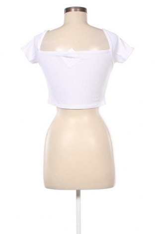 Дамска блуза Pretty Little Thing, Размер M, Цвят Бял, Цена 31,00 лв.