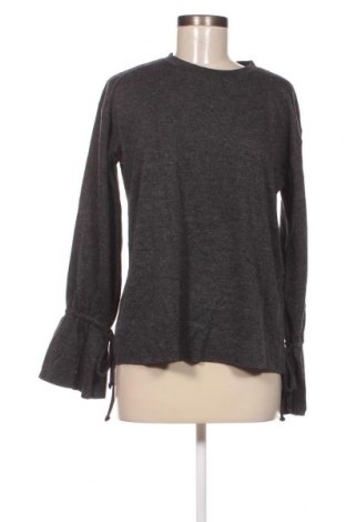 Γυναικεία μπλούζα VILA, Μέγεθος S, Χρώμα Γκρί, Τιμή 1,95 €