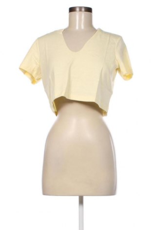 Γυναικείο t-shirt Cotton On, Μέγεθος S, Χρώμα Κίτρινο, Τιμή 5,52 €