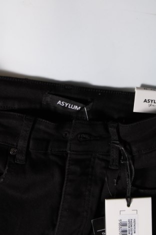 Dámske džínsy  Asylum, Veľkosť S, Farba Čierna, Cena  9,42 €