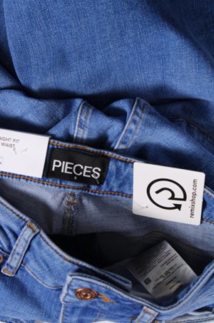Dámske džínsy  Pieces, Veľkosť S, Farba Modrá, Cena  7,01 €