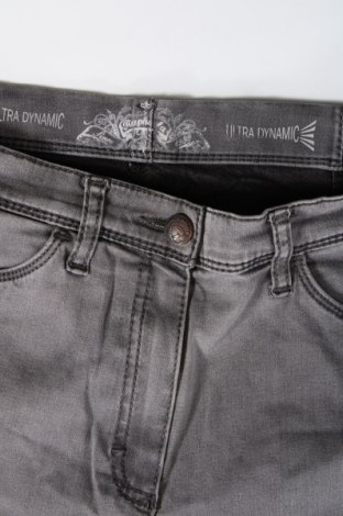 Damen Jeans Raphaela By Brax, Größe M, Farbe Grau, Preis 2,25 €
