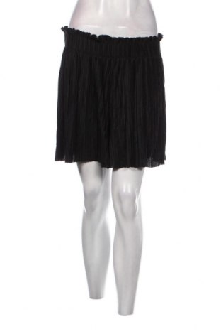 Γυναικείο κοντό δερμάτινο παντελόνι ONLY, Μέγεθος S, Χρώμα Μαύρο, Τιμή 3,43 €