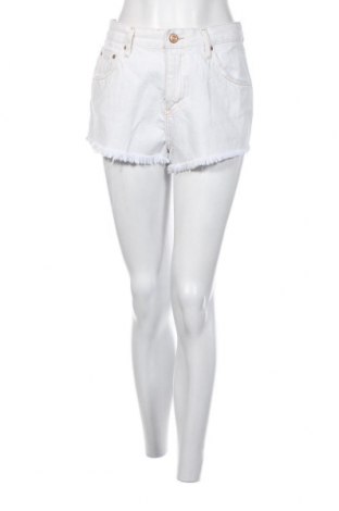 Дамски къс панталон BDG, Размер M, Цвят Бял, Цена 7,92 лв.