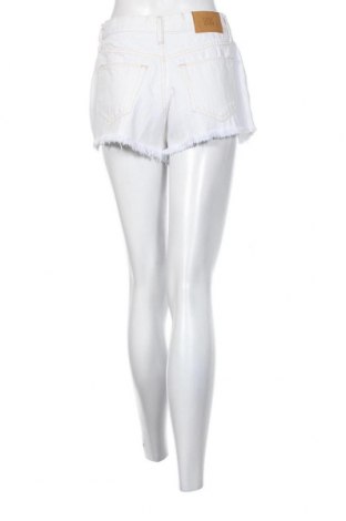Дамски къс панталон BDG, Размер M, Цвят Бял, Цена 7,92 лв.
