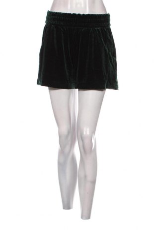 Γυναικείο κοντό παντελόνι FRNCH, Μέγεθος S, Χρώμα Πράσινο, Τιμή 3,27 €