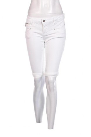 Γυναικείο κοντό παντελόνι Freeman T. Porter, Μέγεθος S, Χρώμα Λευκό, Τιμή 9,99 €