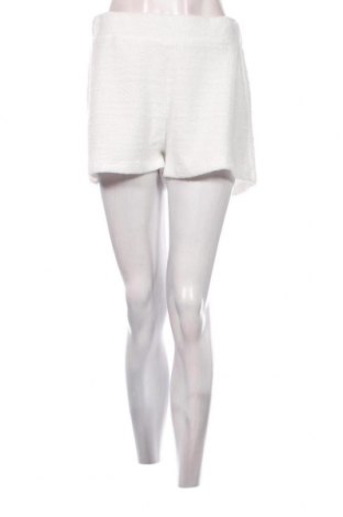 Γυναικείο κοντό παντελόνι Gina Tricot, Μέγεθος L, Χρώμα Λευκό, Τιμή 4,33 €