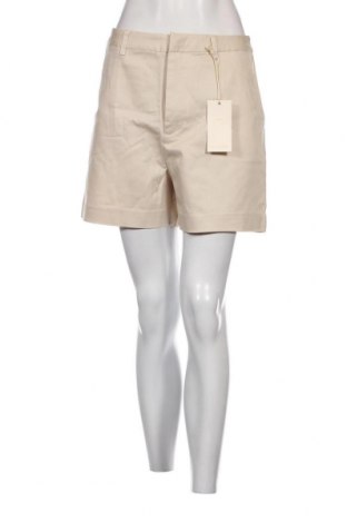 Дамски къс панталон Maison Scotch, Размер M, Цвят Бежов, Цена 136,00 лв.