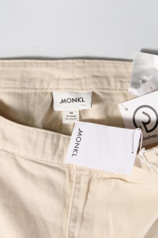 Дамски къс панталон Monki, Размер XL, Цвят Бежов, Цена 16,80 лв.