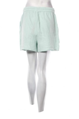Дамски къс панталон ONLY, Размер M, Цвят Зелен, Цена 40,00 лв.
