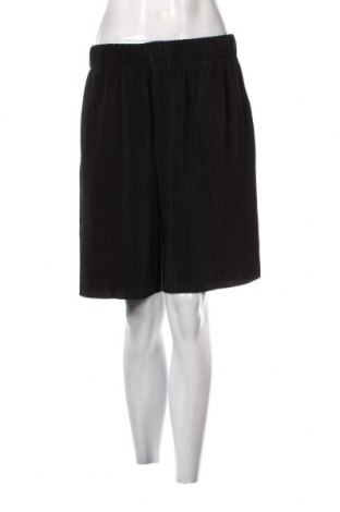 Γυναικείο κοντό παντελόνι Review, Μέγεθος M, Χρώμα Μαύρο, Τιμή 8,91 €