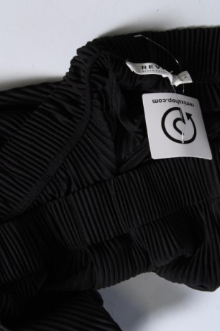 Pantaloni scurți de femei Review, Mărime XL, Culoare Negru, Preț 42,63 Lei
