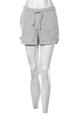 Γυναικείο κοντό παντελόνι Review, Μέγεθος S, Χρώμα Γκρί, Τιμή 8,91 €