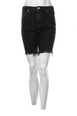 Дамски къс панталон Review, Размер S, Цвят Черен, Цена 29,52 лв.