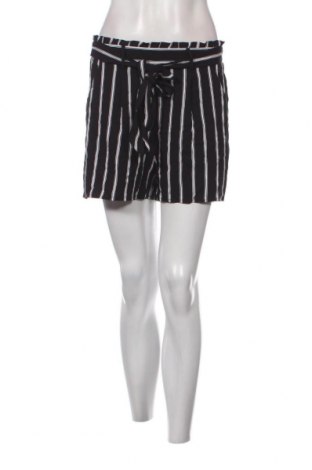 Γυναικείο κοντό παντελόνι Review, Μέγεθος S, Χρώμα Μαύρο, Τιμή 8,91 €