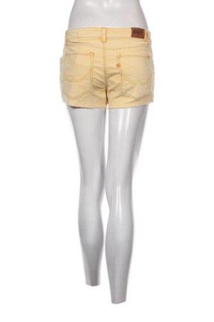 Pantaloni scurți de femei Superdry, Mărime S, Culoare Galben, Preț 33,55 Lei