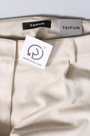 Γυναικείο κοντό παντελόνι Taifun, Μέγεθος XL, Χρώμα Εκρού, Τιμή 12,62 €