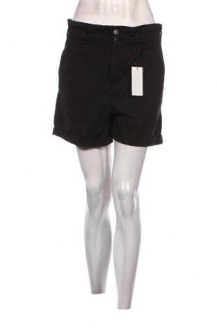 Дамски къс панталон Urban Classics, Размер S, Цвят Черен, Цена 12,80 лв.