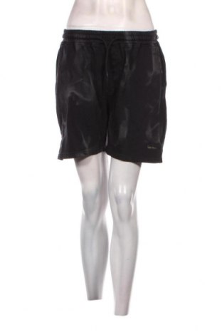 Γυναικείο κοντό παντελόνι Urban Outfitters, Μέγεθος S, Χρώμα Πολύχρωμο, Τιμή 6,68 €