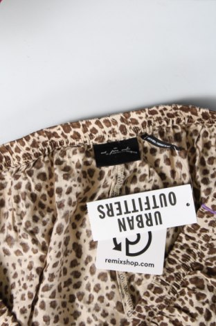 Дамски къс панталон Urban Outfitters, Размер M, Цвят Многоцветен, Цена 12,24 лв.