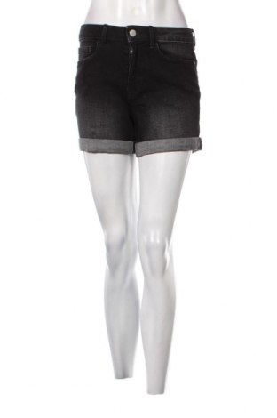 Дамски къс панталон VILA, Размер S, Цвят Черен, Цена 16,40 лв.