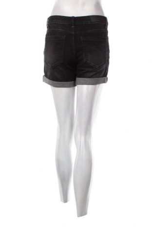 Дамски къс панталон VILA, Размер S, Цвят Черен, Цена 25,60 лв.
