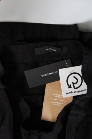 Дамски къс панталон Vero Moda, Размер M, Цвят Черен, Цена 13,60 лв.