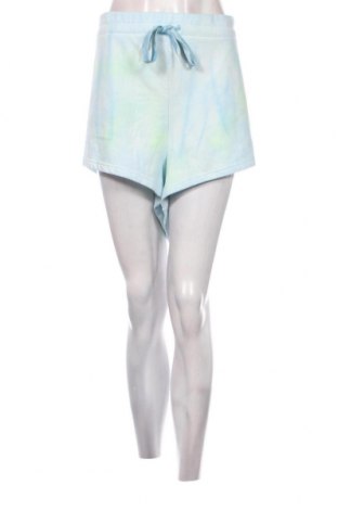 Дамски къс панталон Weekday, Размер 3XL, Цвят Многоцветен, Цена 28,00 лв.