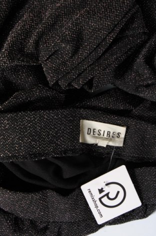 Γυναικείο παντελόνι Desires, Μέγεθος S, Χρώμα Ασημί, Τιμή 3,23 €