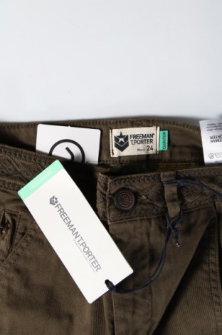 Дамски панталон Freeman T. Porter, Размер S, Цвят Зелен, Цена 13,14 лв.