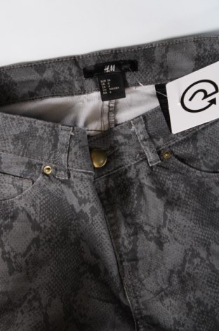 Дамски панталон H&M, Размер S, Цвят Сив, Цена 4,06 лв.