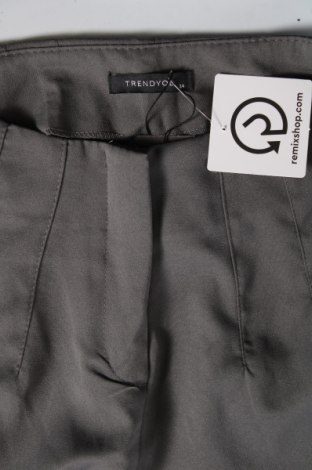 Дамски панталон Trendyol, Размер XS, Цвят Сив, Цена 13,05 лв.